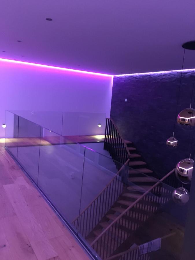 Moderne Villa Mit Whirlpool Und Heimkino วัลด์เคอร์เชิน ภายนอก รูปภาพ