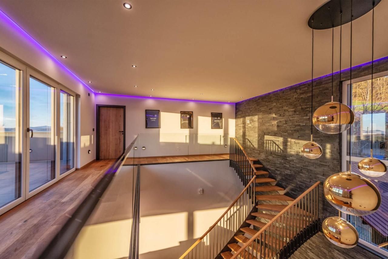 Moderne Villa Mit Whirlpool Und Heimkino วัลด์เคอร์เชิน ภายนอก รูปภาพ