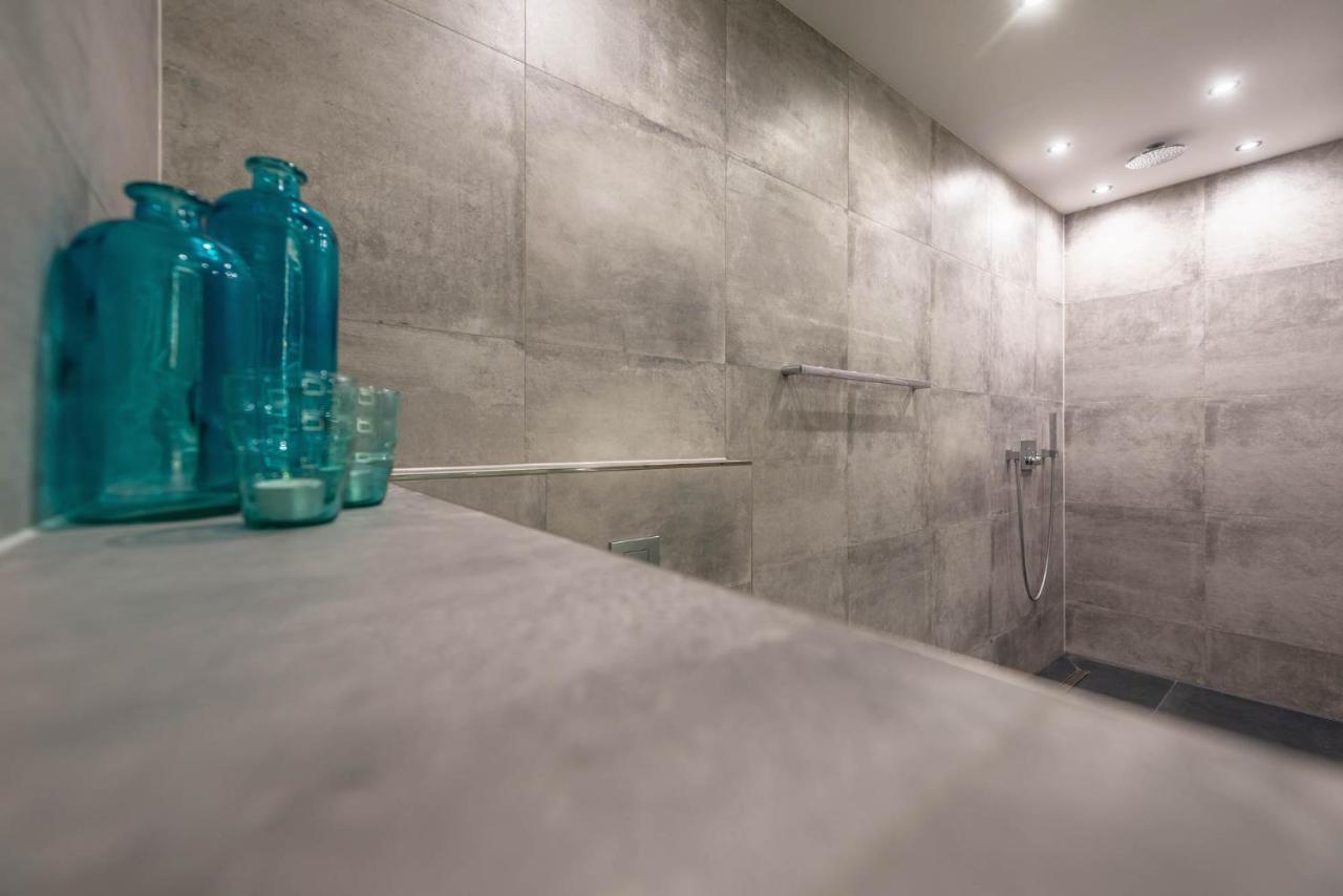 Moderne Villa Mit Whirlpool Und Heimkino วัลด์เคอร์เชิน ภายนอก รูปภาพ