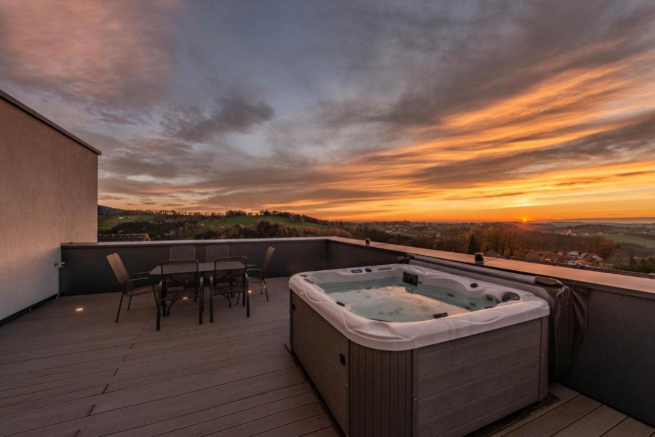 Moderne Villa Mit Whirlpool Und Heimkino วัลด์เคอร์เชิน ภายนอก รูปภาพ