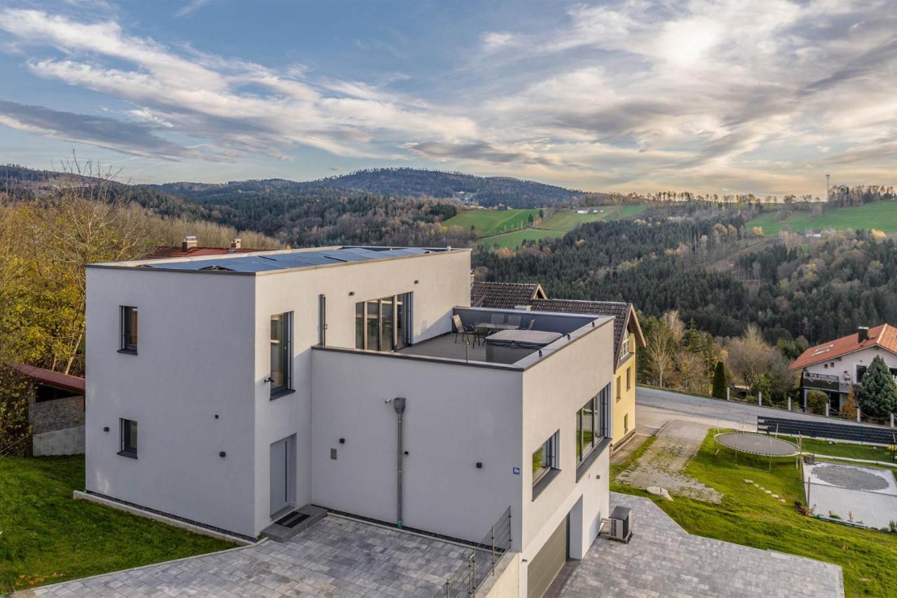 Moderne Villa Mit Whirlpool Und Heimkino วัลด์เคอร์เชิน ภายนอก รูปภาพ