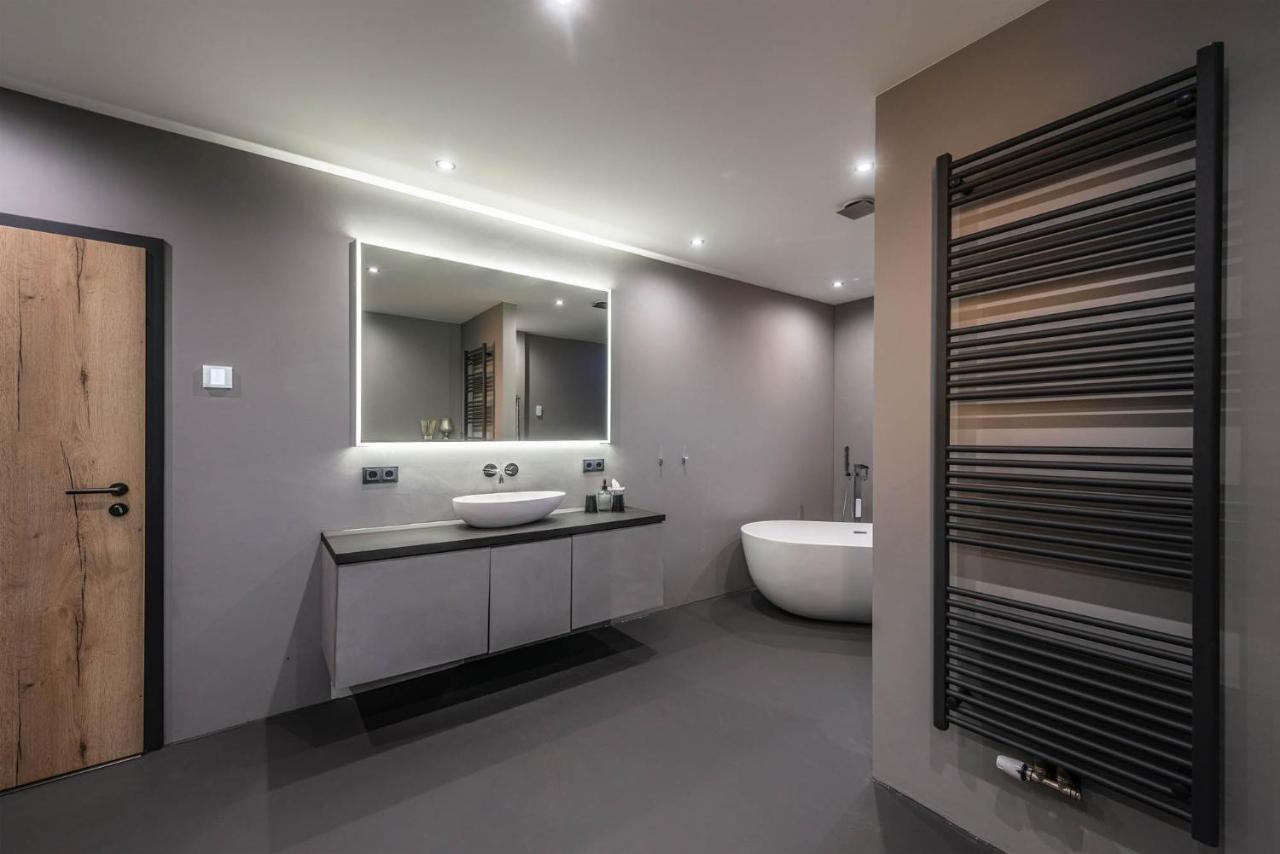 Moderne Villa Mit Whirlpool Und Heimkino วัลด์เคอร์เชิน ภายนอก รูปภาพ