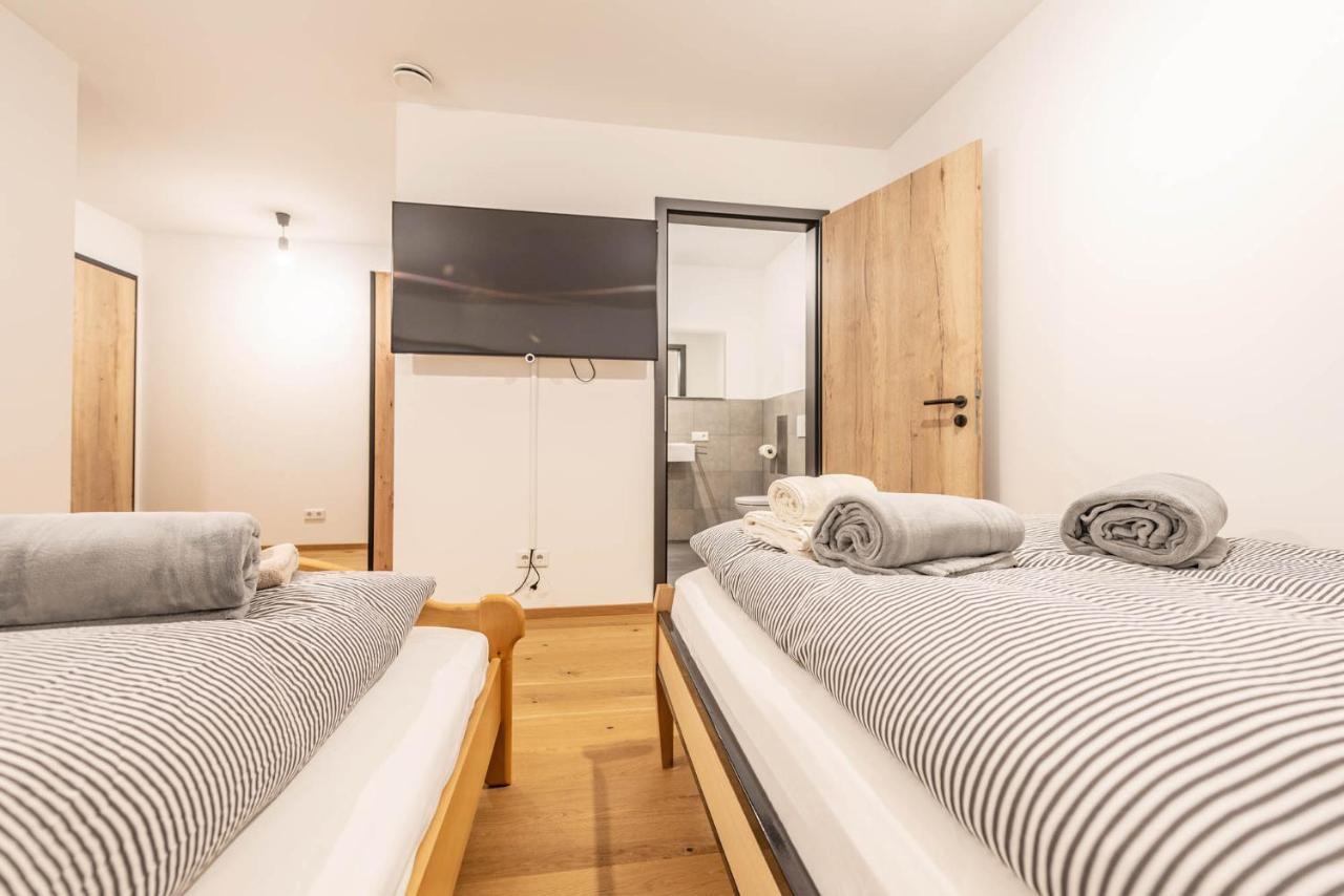 Moderne Villa Mit Whirlpool Und Heimkino วัลด์เคอร์เชิน ภายนอก รูปภาพ